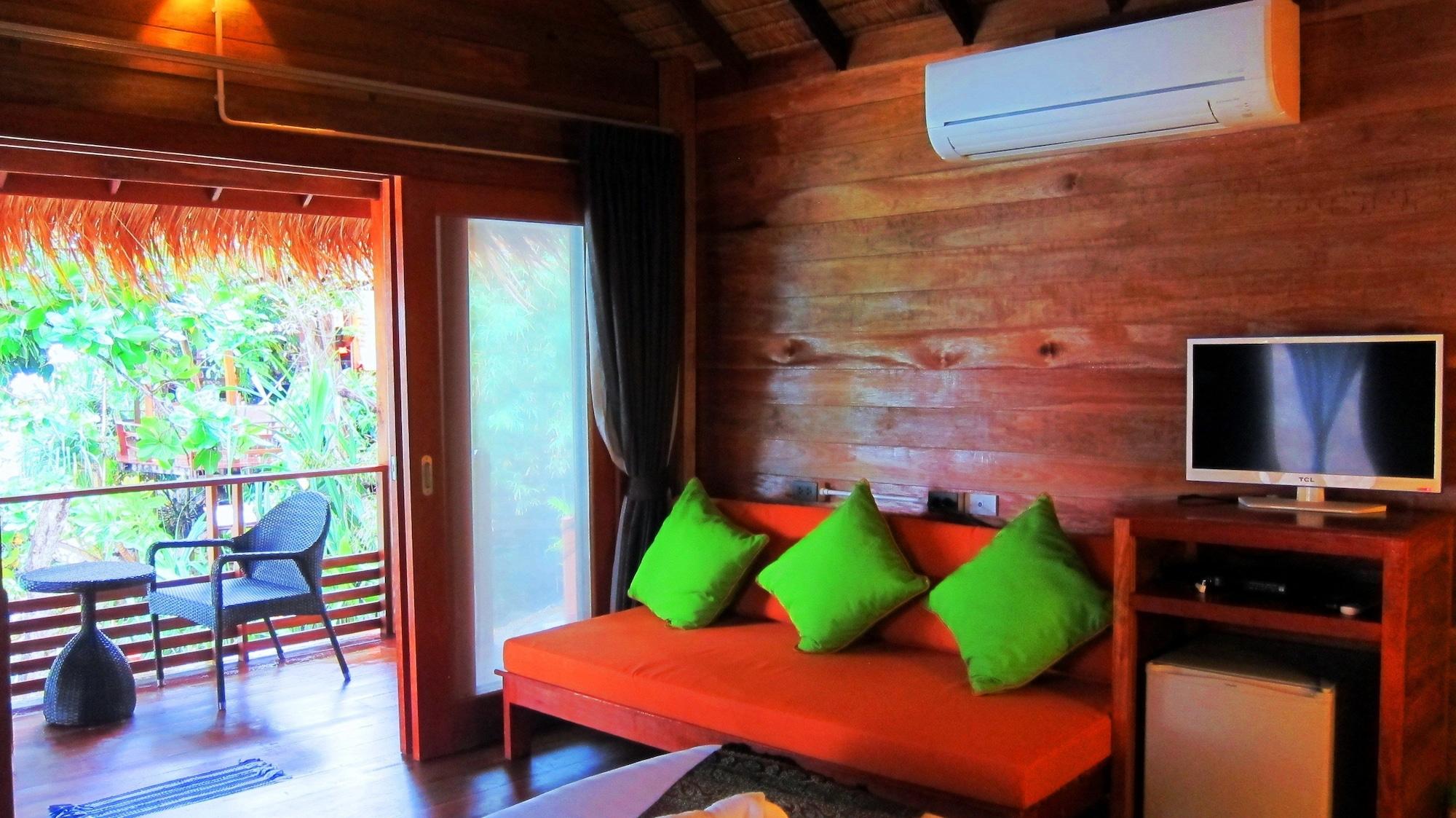 Ten Moons Lipe Resort Exterior photo