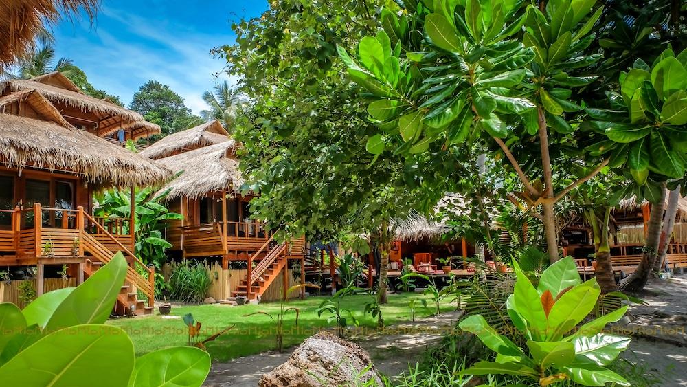 Ten Moons Lipe Resort Exterior photo